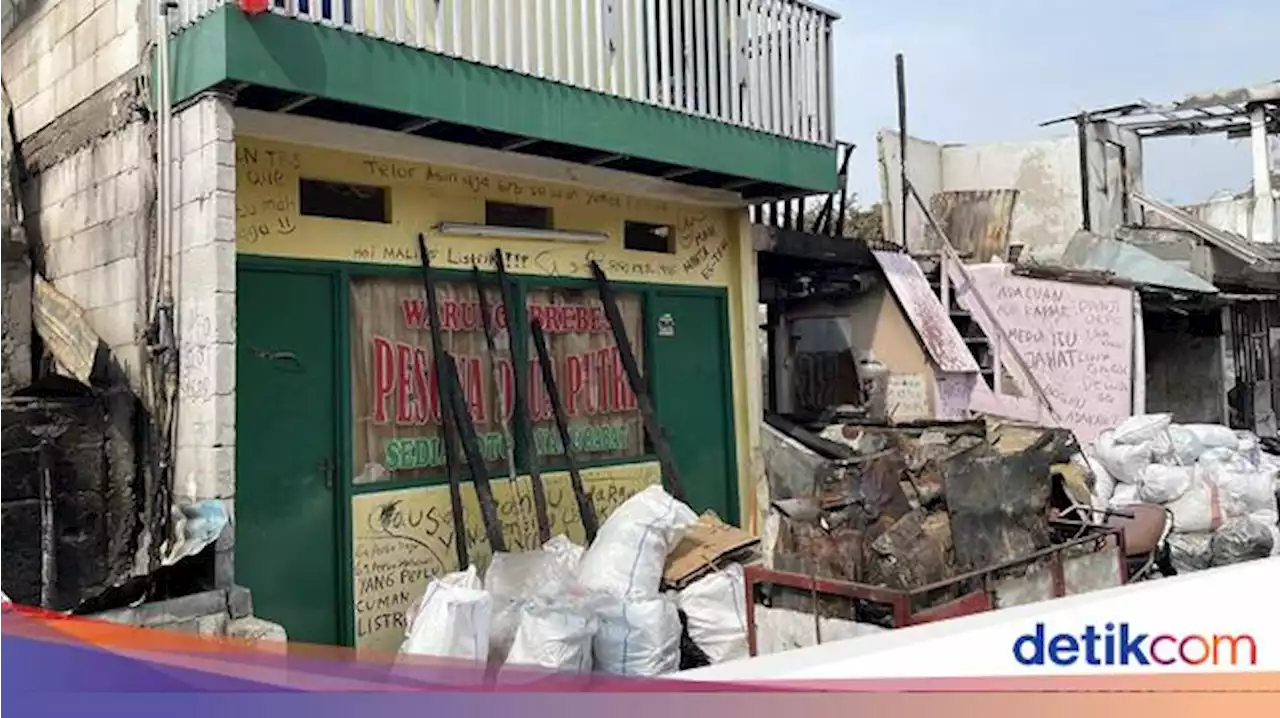 Warteg 'Barokah': Selamat dari Kebakaran, Kini Dipenuhi Coretan