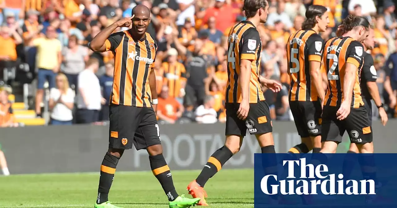 Championship roundup: Sarr takes Reading top, Estupiñán hat-trick lifts Hull