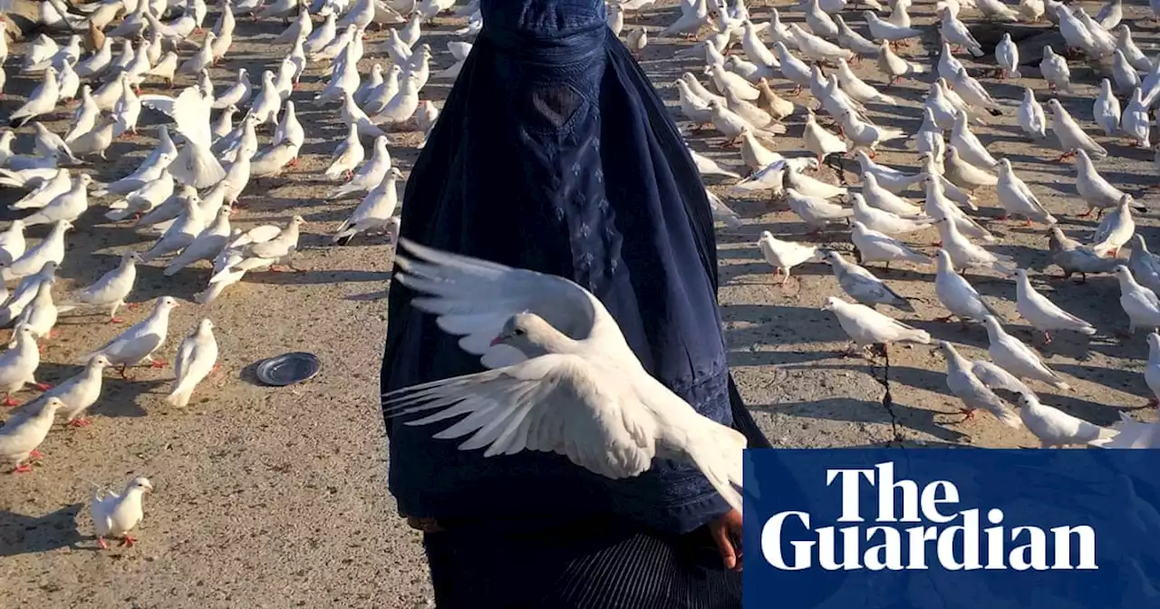 ‘The flash of red by her ankles is reminiscent of defiance’: Ako Salemi’s best phone picture