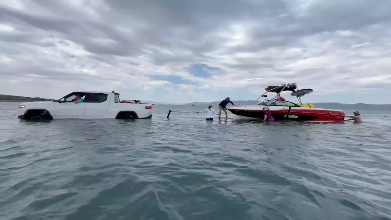 Watch a Rivian R1T Go Swimming During a Wild Boat Launch and Retrieval