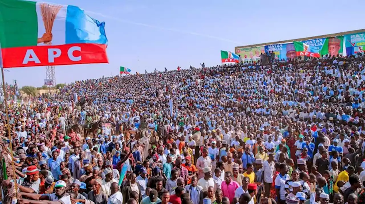 APC loyalists, others defect to PDP in Ogun