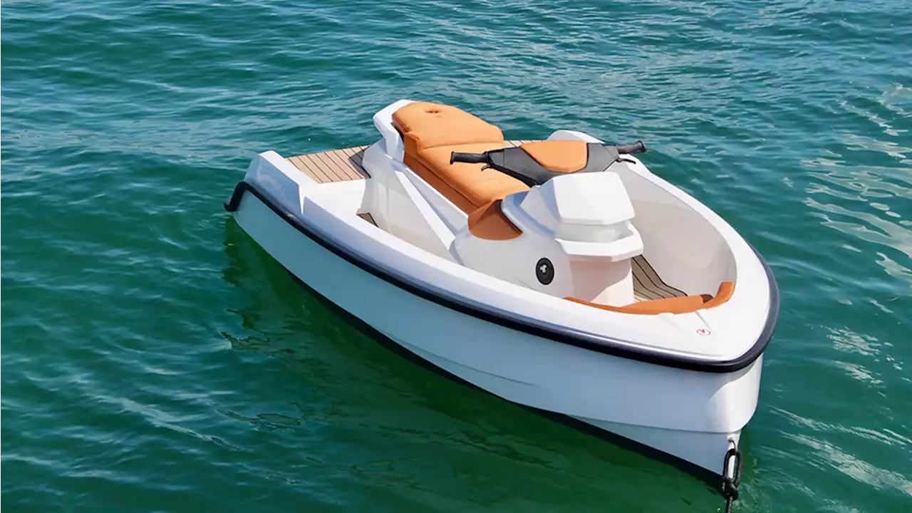 Vanquish’s Stylish Personal Watercraft Can Reach 40 Knots at Full Tilt