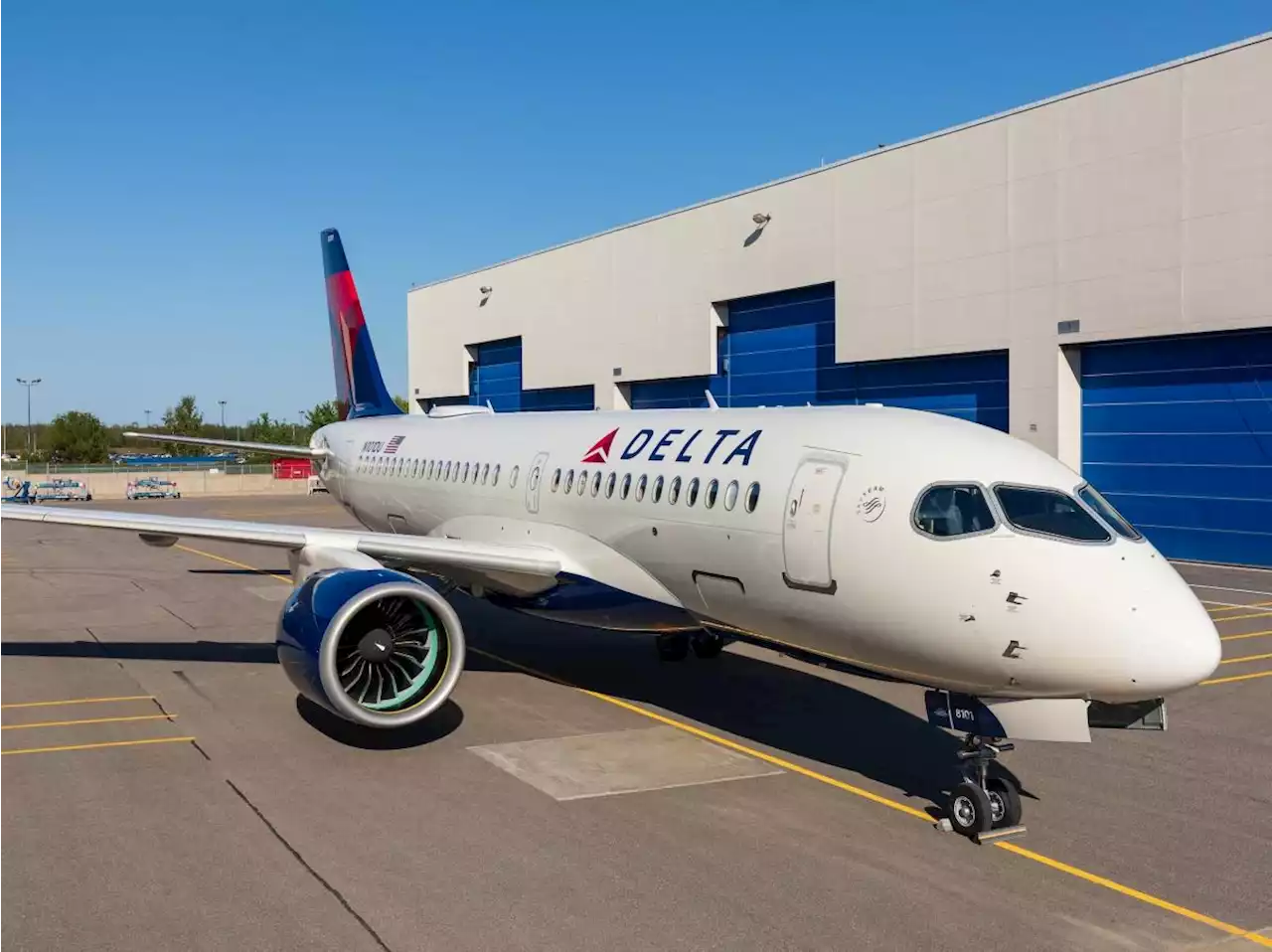 Delta will became the largest customer of the Airbus A220 jet in the US, surpassing JetBlue — see inside the carrier's swanky single-aisle plane