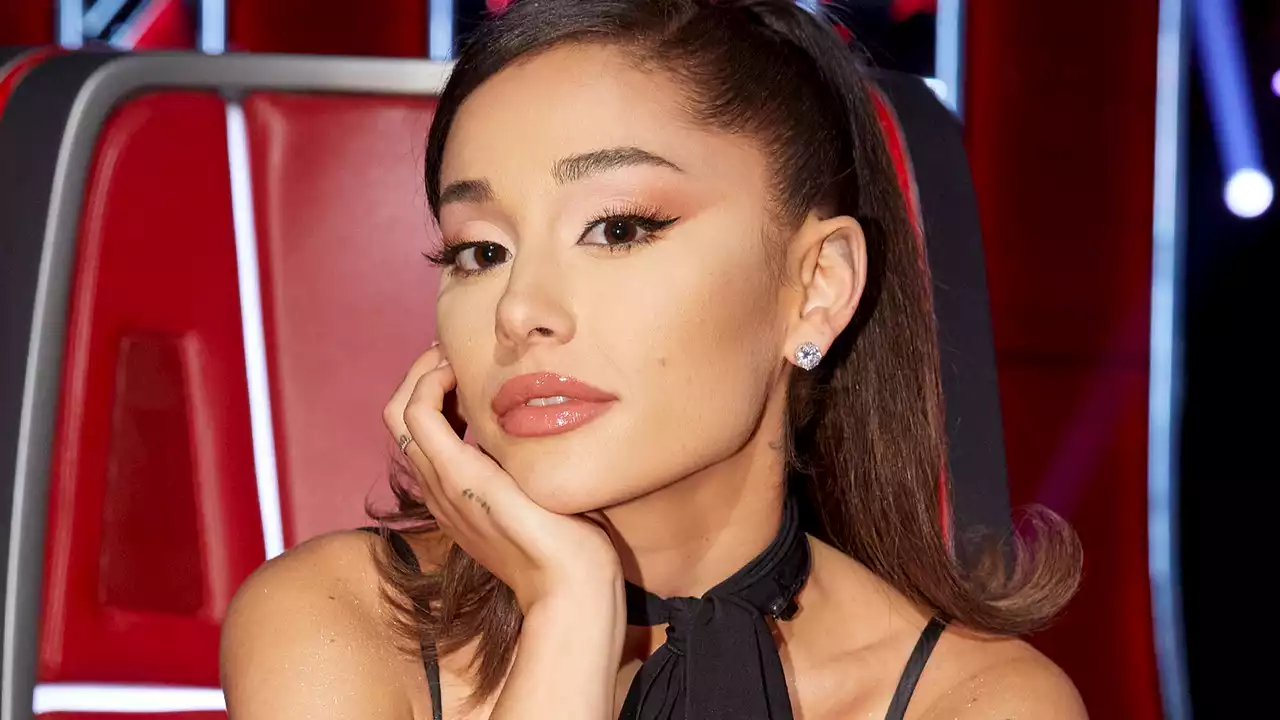 Ariana Grande Gave Another Rare Glimpse of Her Natural Curls