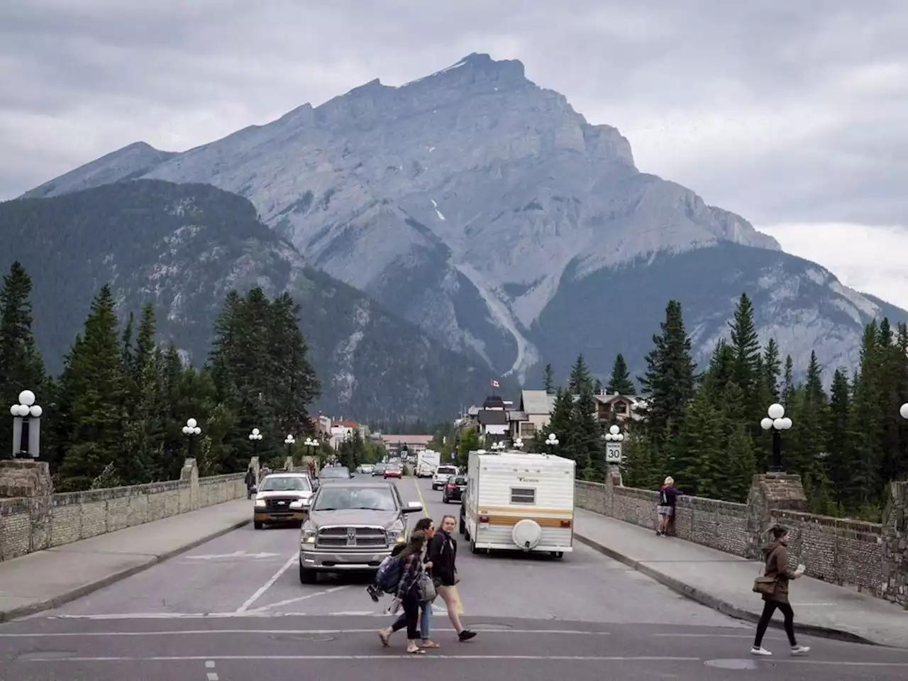 Banff National Park plan focuses on climate change, traffic, Indigenous relations