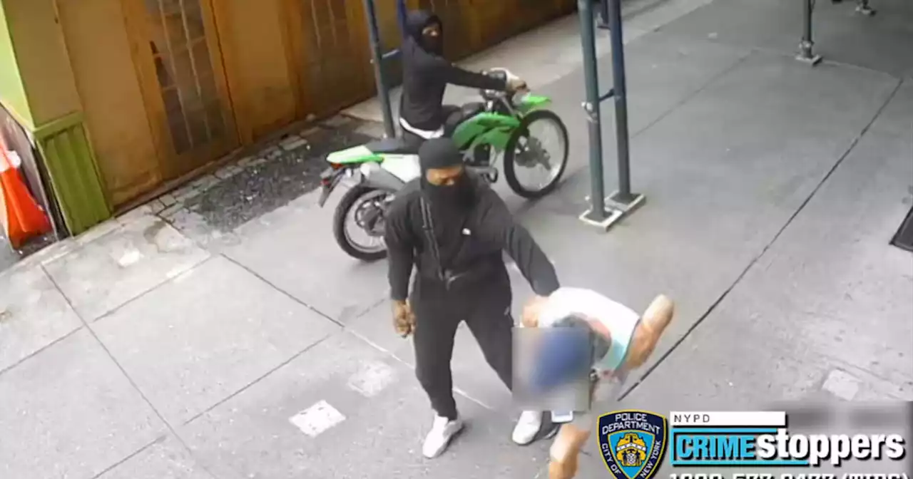 Man robbed of Rolex worth $12K in Chelsea, police say