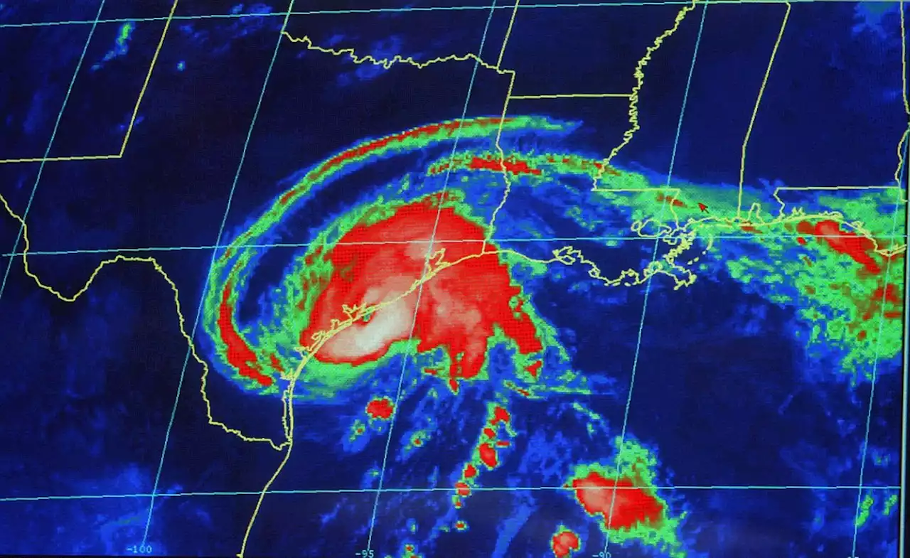 Hitting the Books: How hurricanes work | Engadget