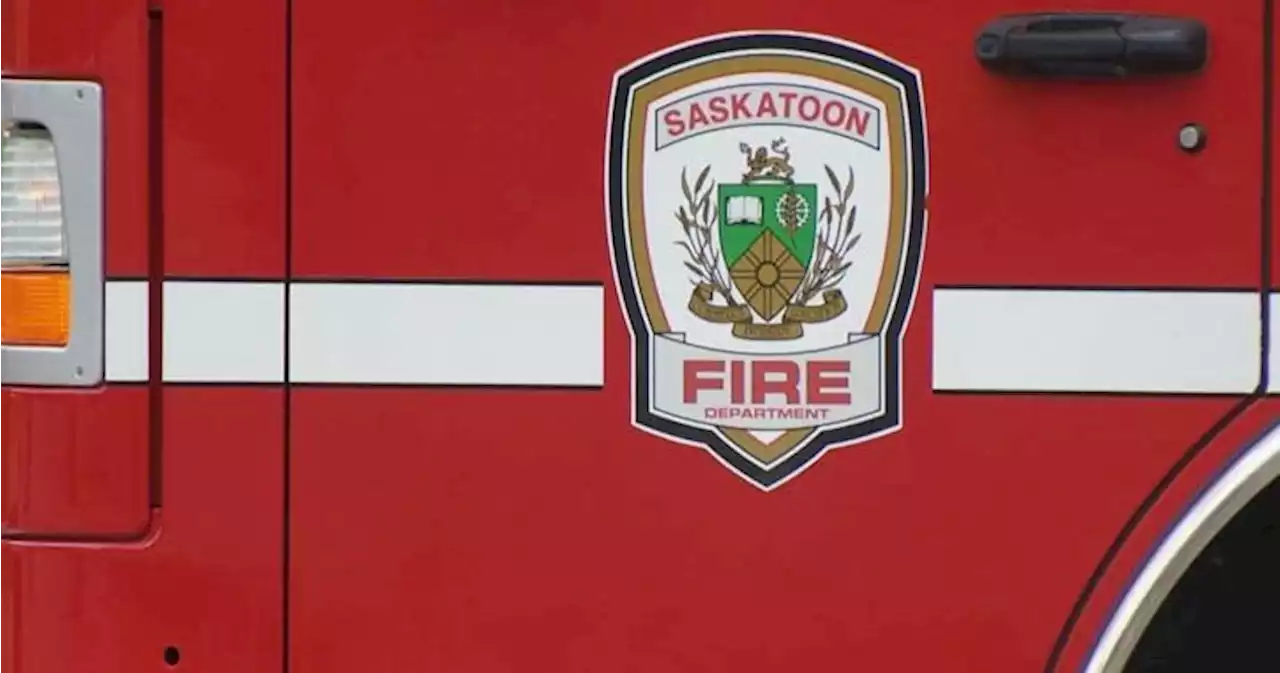 Saskatoon firefighters rescue 3 boaters stranded on a sand bar - Saskatoon | Globalnews.ca