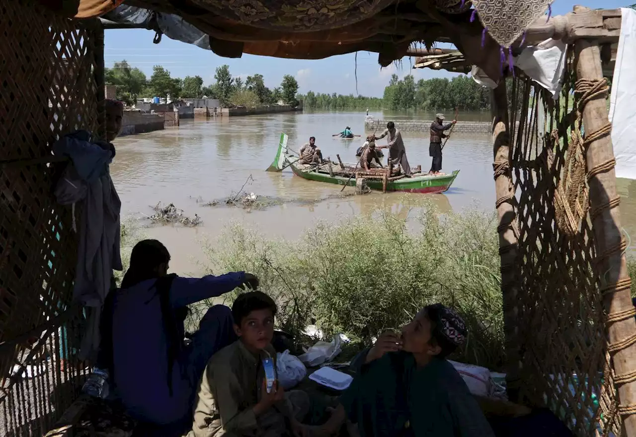 Pakistan flooding deaths pass 1,000 in ‘climate catastrophe’