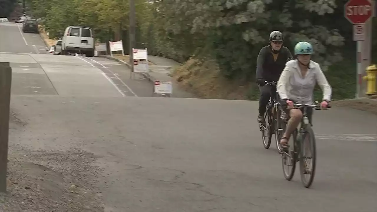 Area once filled with RVs, homeless encampment to become bike lane in West Seattle, SDOT says