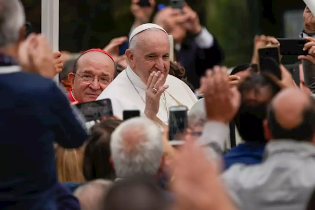 Francis praises humility of 13th-century pope who resigned