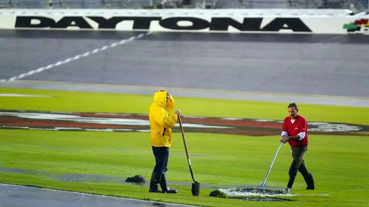 Rain Postpones NASCAR Race at Daytona to Sunday Morning