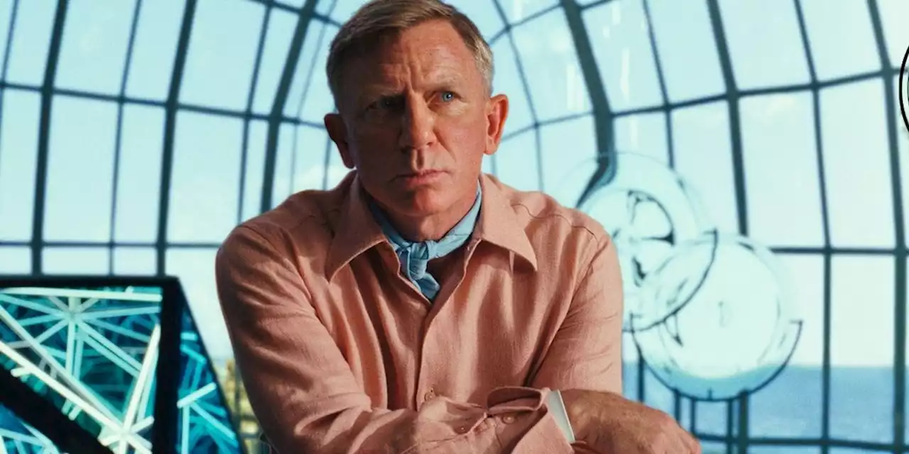 Daniel Craig's Benoit Blanc Gets Serious In New Glass Onion: A Knives Out Mystery Image