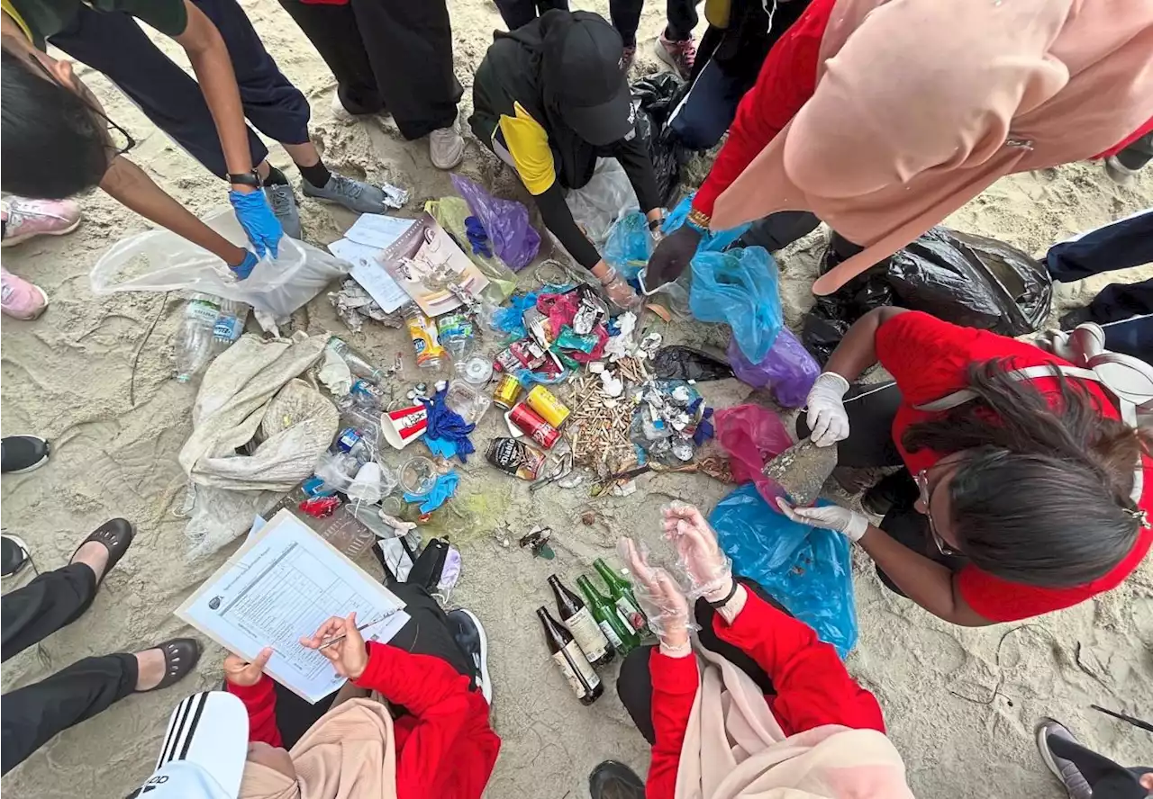 Pupils in dismay over cig butts and empty bottles strewn on beach