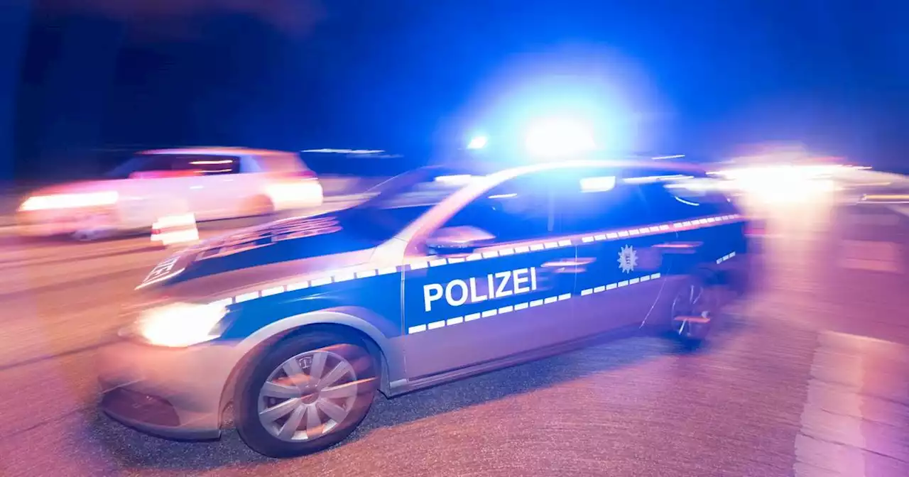 Verfolgungsfahrt: Flucht vor Polizei mit frisiertem Mofa endet in Nohfelden frontal an Garagenmauer