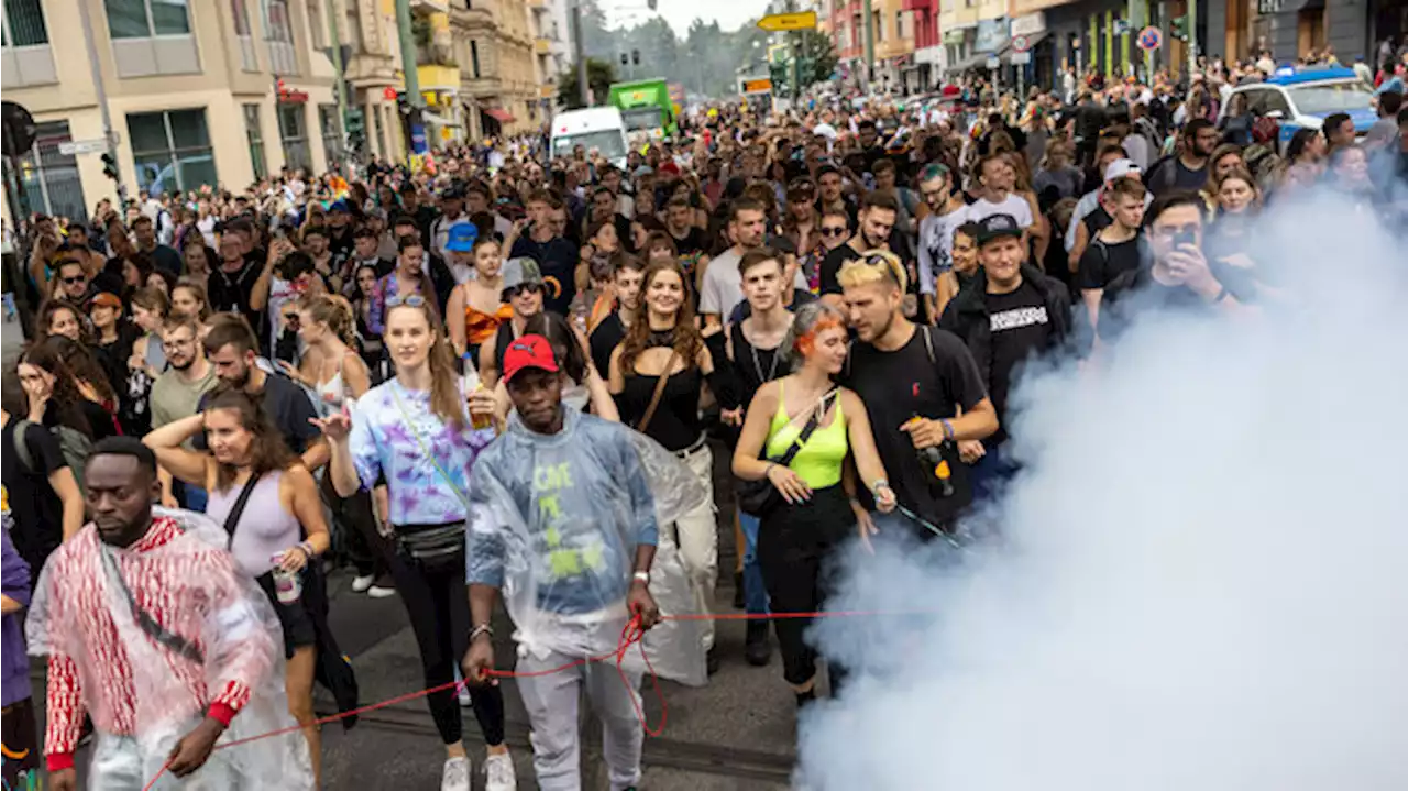 9000 Menschen zogen bei Techno-Parade durch Berlin