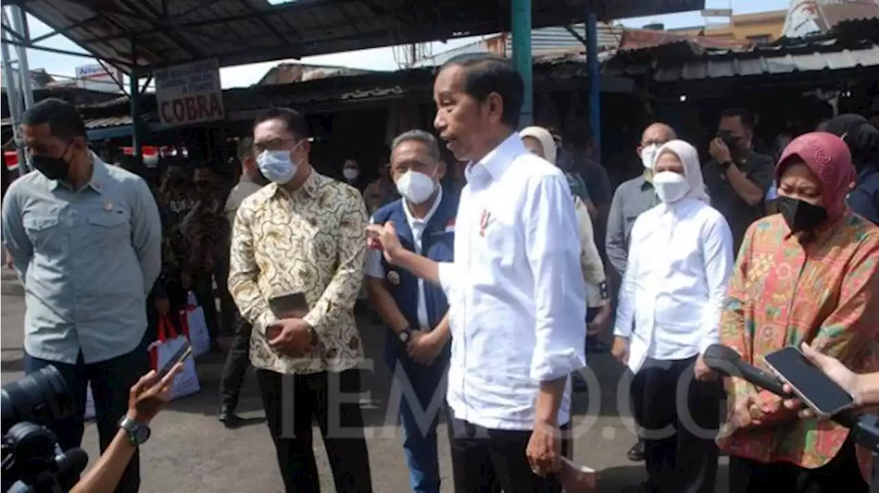 Jokowi Sebut Naiknya Harga Telur Akibat Harga Pakan dan Permintaan yang Tinggi