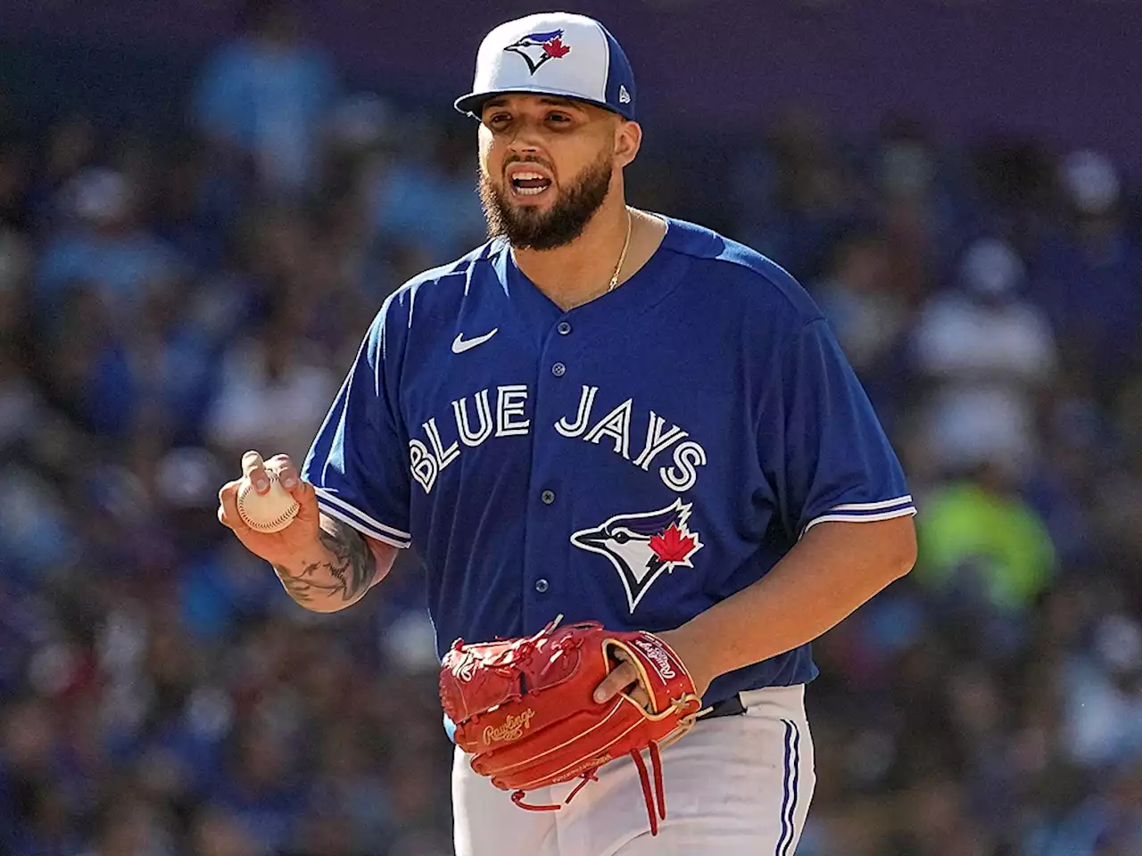 Shohei Ohtani outduels Blue Jays' Alek Manoah as Toronto's bats go silent in loss to Angels