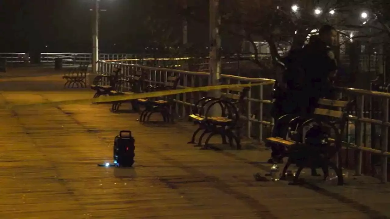 1 killed, 4 injured from gunfire at NYC Coney Island boardwalk, NYPD says