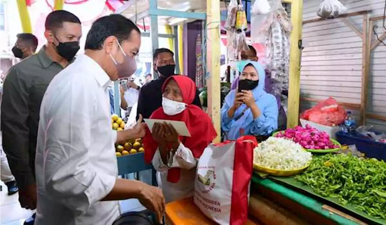 Pemerintah Siapkan Bansos Tambahan Rp 24 T, Sinyal BBM Naik?