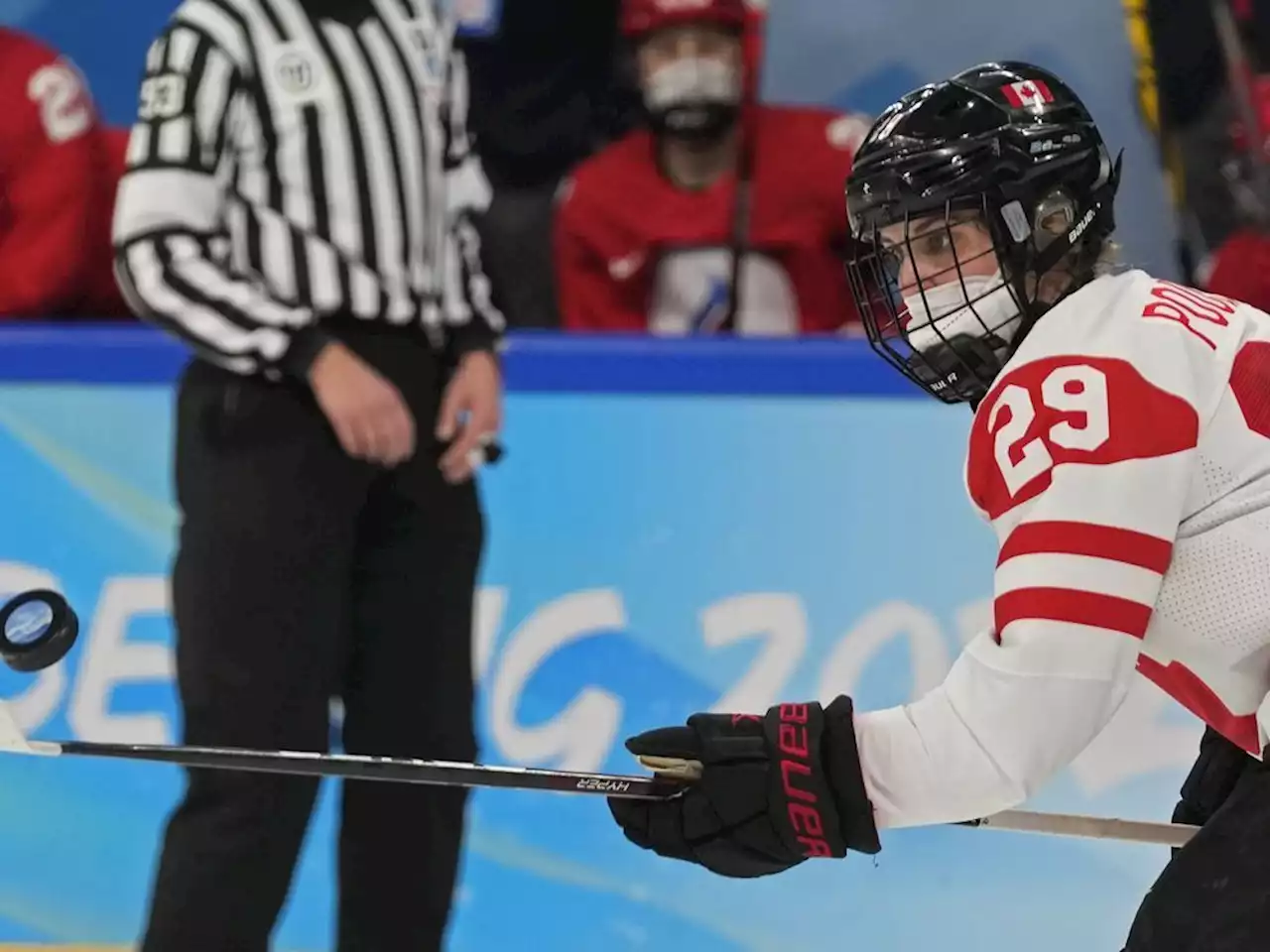 Poulin, Bach spark Canada's scoring burst in 9-0 win over Japan in women's hockey