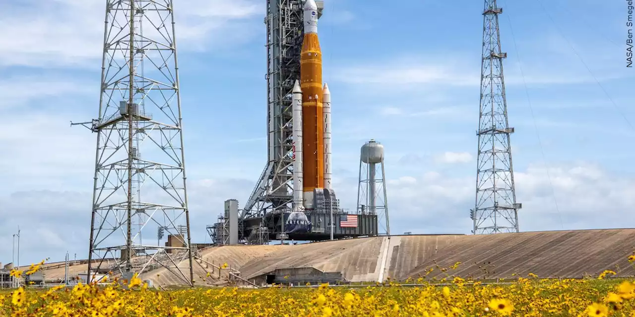 NASA presses toward moon rocket launch after fuel leak