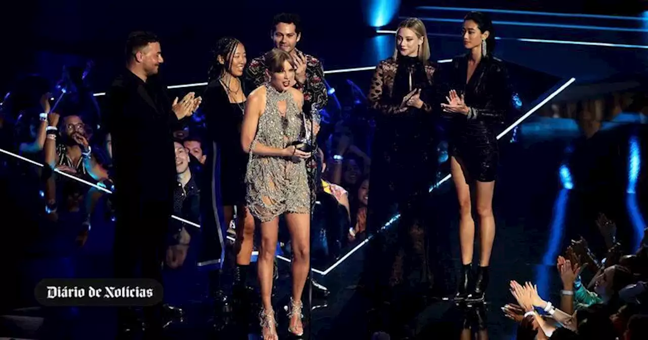 Taylor Swift impõe-se nos prémios MTV