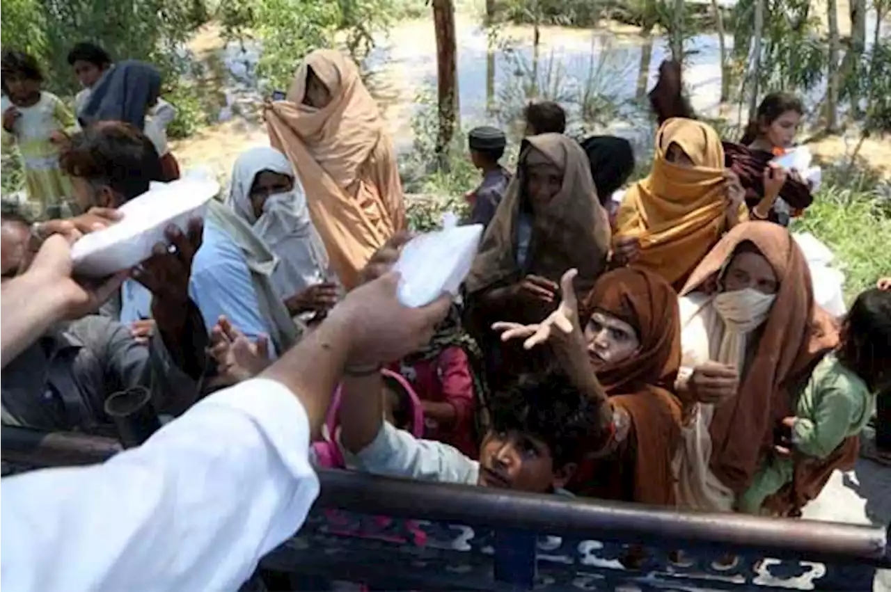 بارشوں اور سیلاب سے کم از کم 10 ارب ڈالر کا نقصان