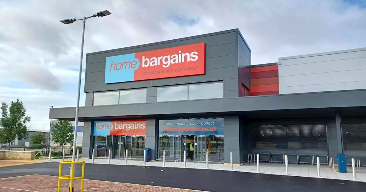 Home Bargains shoppers hit back at 'waste of money' Christmas products