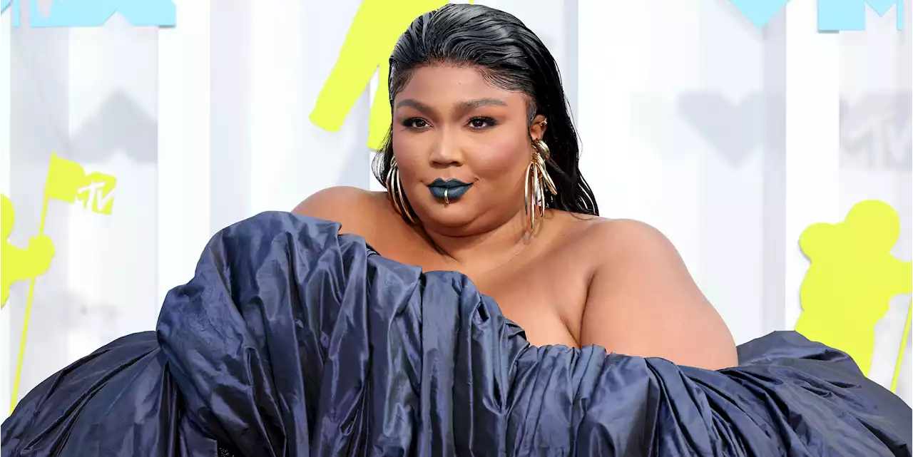 Lizzo Is Utterly Enchanting in a Billowing Iridescent Gown at the 2022 VMAs