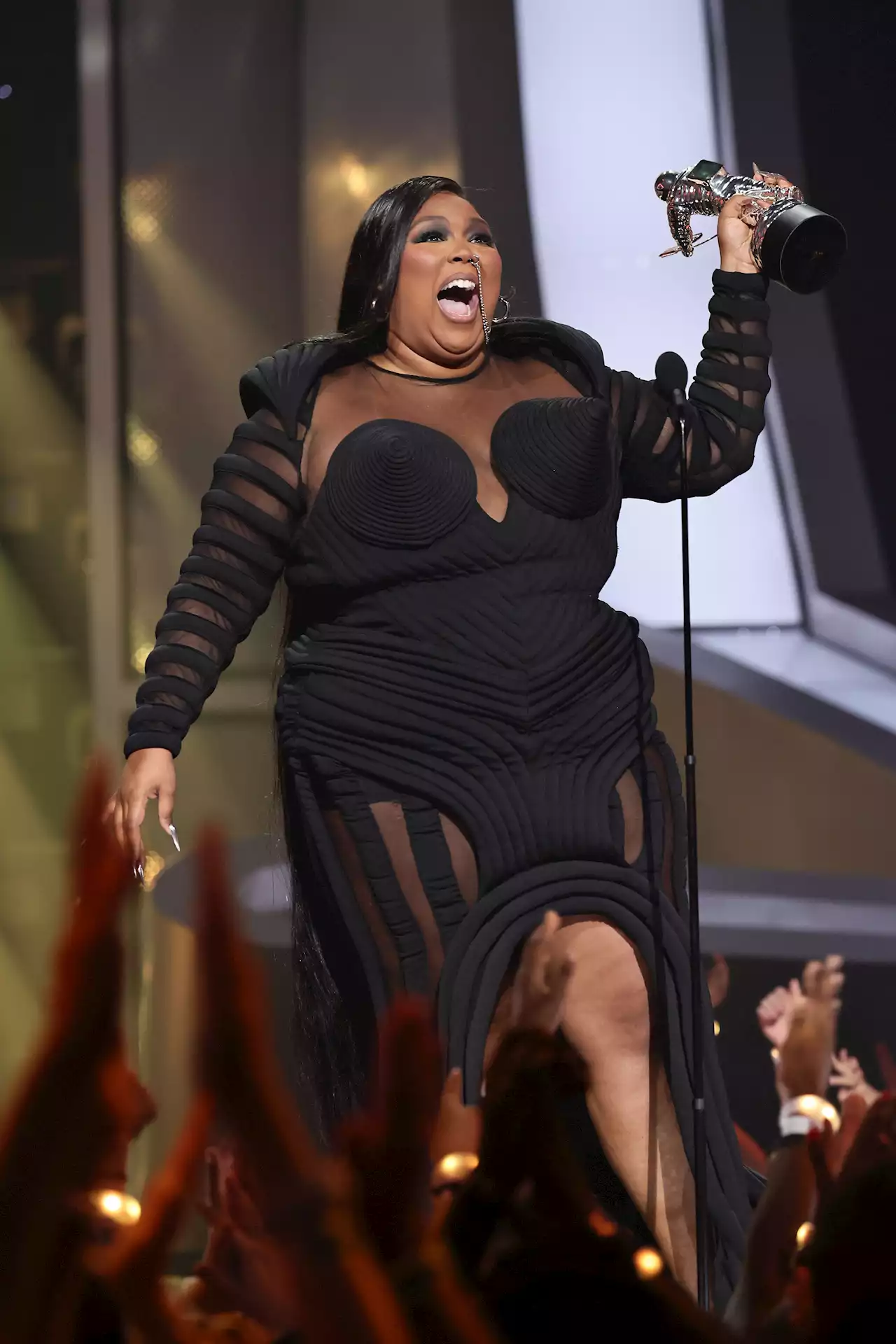 Lizzo Gets The Last Laugh At VMAs After Being Body-Shamed: 'I'm Winning, Ho!'