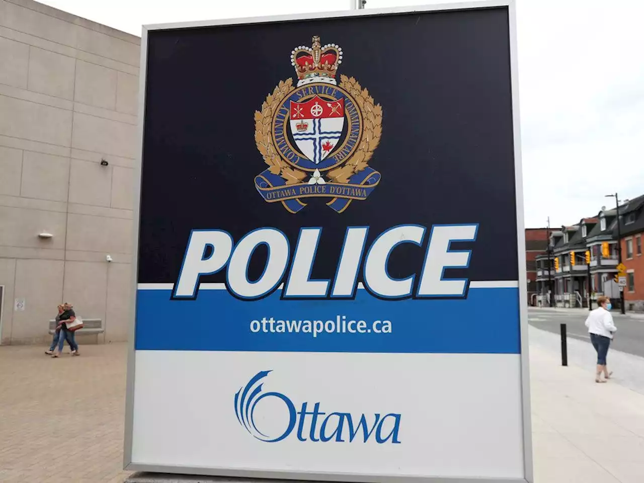 Ottawa police investigating two Saturday evening shootings