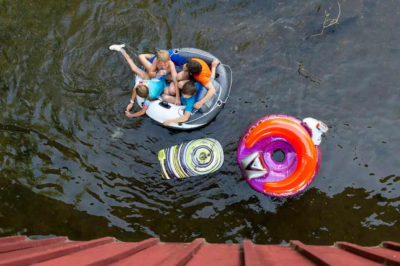 Week kicks off with hot, muggy weather hanging over central Pa.