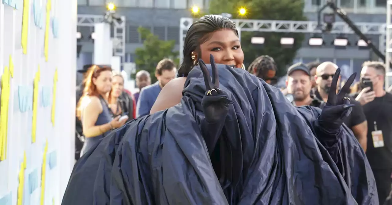 Lizzo Wows in a Voluminous Gown at the MTV VMAs