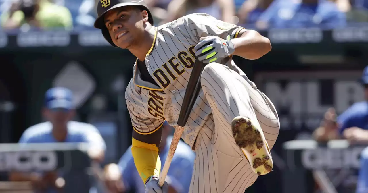 Padres waste big day by Machado, blow chance at sweep of Royals