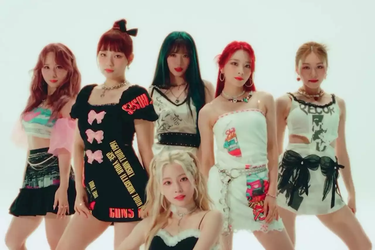 Watch: Rocket Punch Makes Dazzling And Bright Return In Comeback MV For “FLASH”