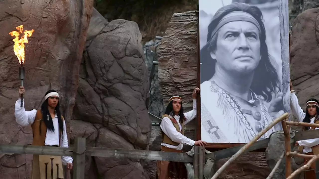 Winnetou und Waschlappen: Wie die Deutschen Krieg und Klima verdrängen