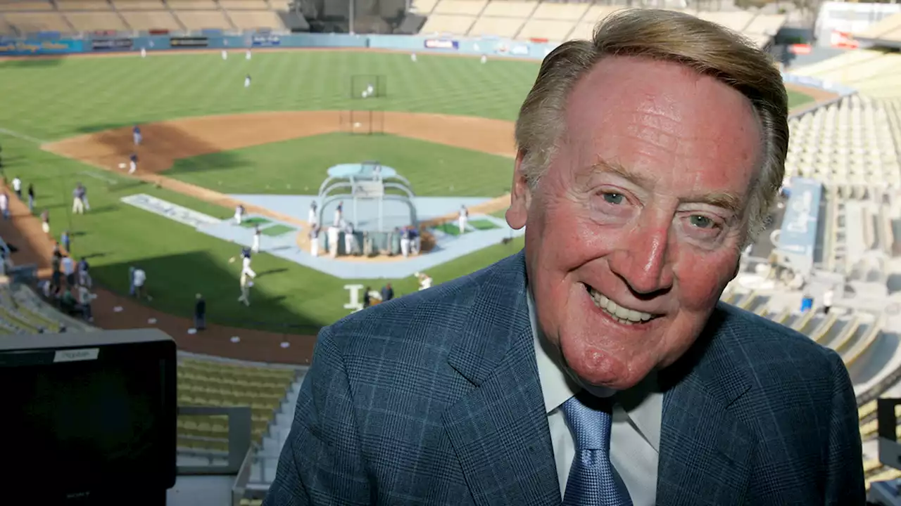 Vin Scully, legendary Dodgers broadcaster, dies at 94