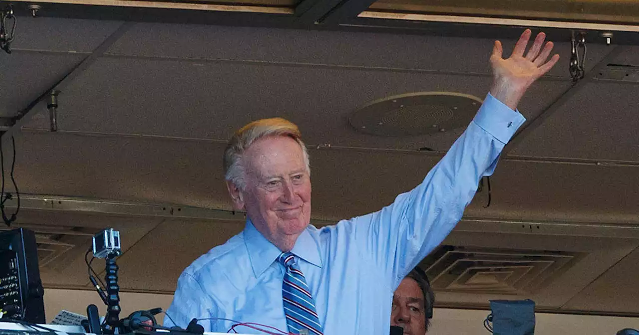 Vin Scully, legendary Dodgers broadcaster, dies at age 94