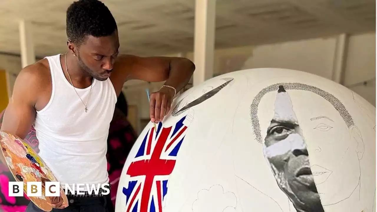 Leeds: Globe sculpture trail for 'racial justice'