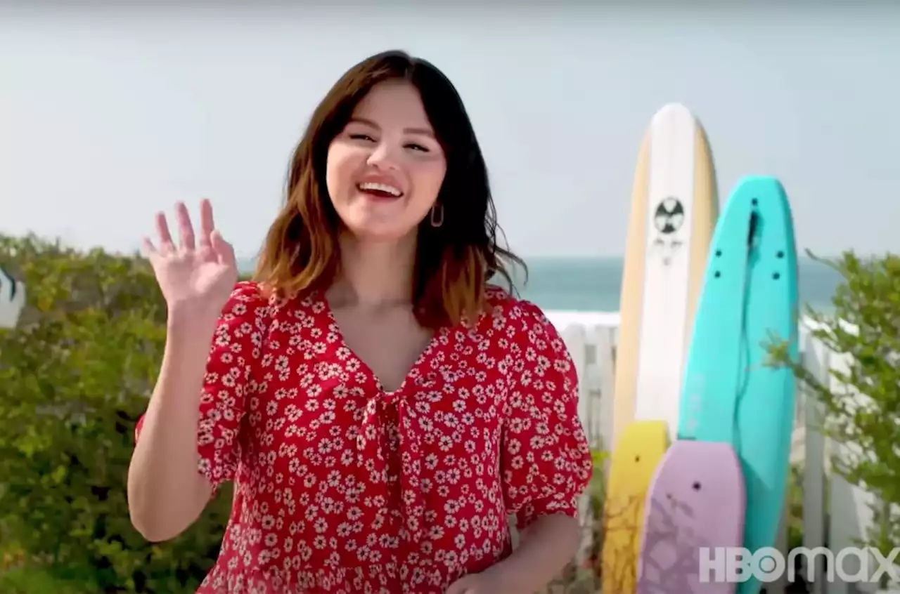 Selena Gomez Takes Over a Malibu Beach House in ‘Selena + Chef’ Season 4 Trailer