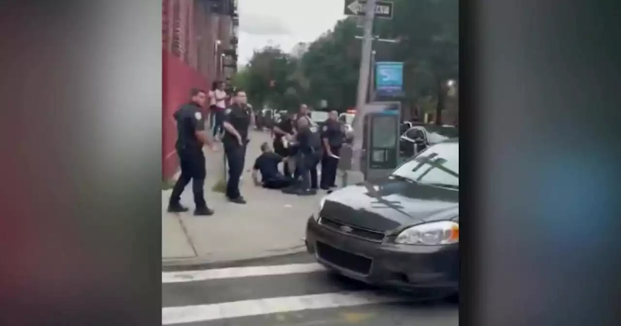 NYPD commissioner, union fume after officers attacked with bottles following Bronx Dominican Day Parade