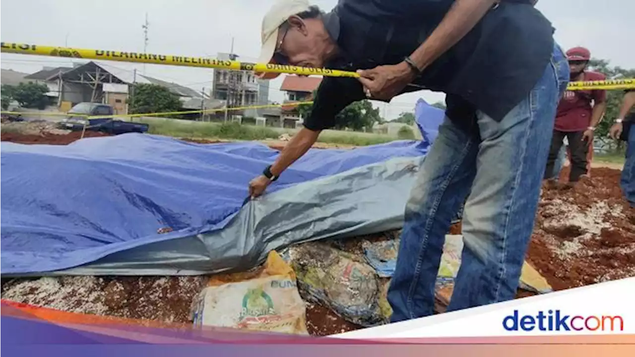 Beras Bansos Dikubur di Depok, Bulog: Rusak Saat Diantar, Sudah Diganti