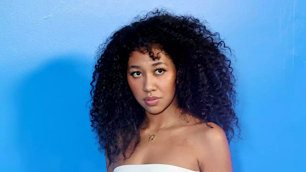 Aoki Lee Simmons Defends Pursuing Modeling While Attending Harvard