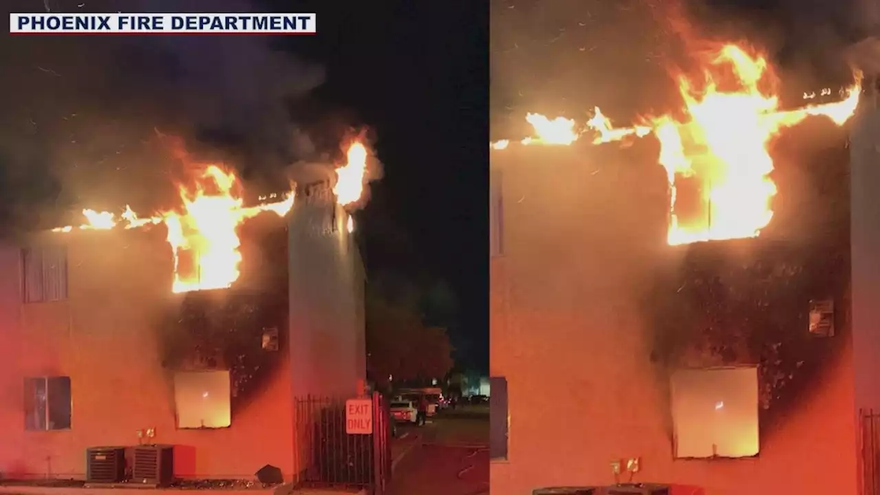 15 Phoenix residents displaced after large apartment fire