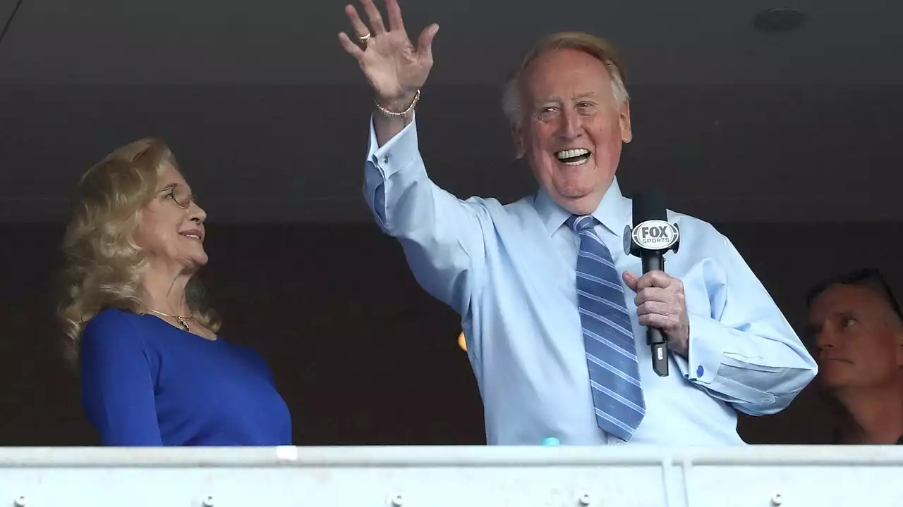 Remembering Vin Scully: Sports world reacts to Dodger icon's death