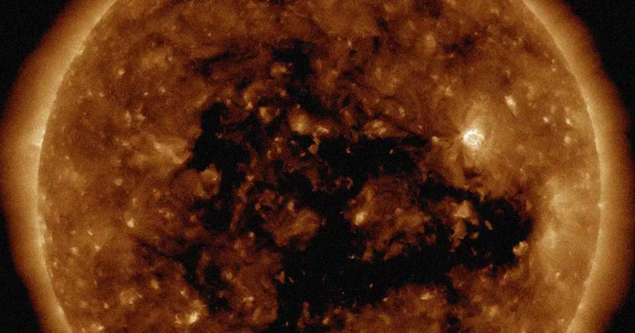 Earth About to Be Blasted By a Storm Ejected From the Sun's 'Southern Hole'