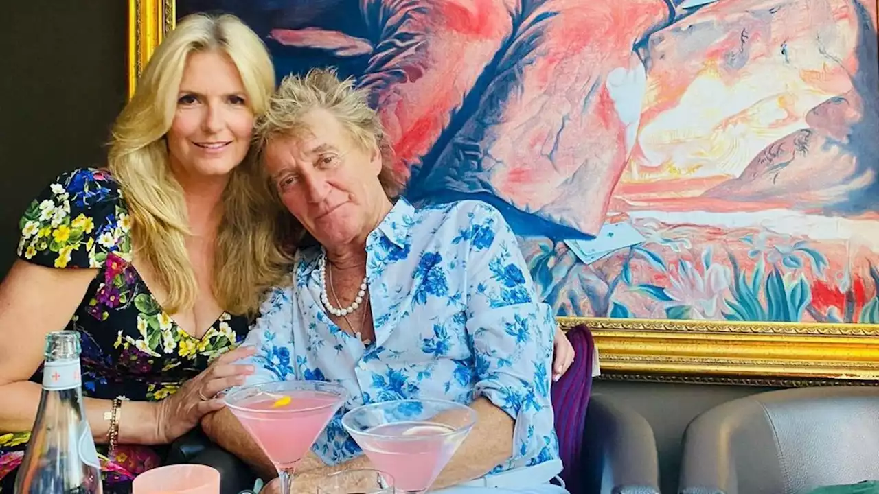 Seltenes Foto seiner Großfamilie: Rod Stewart urlaubt mit sieben seiner Kinder in Italien