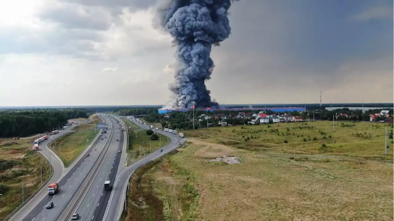 Пожар на складе Ozon в Истре 3 августа 2022: онлайн-трансляция, количество пострадавших, причины пожара