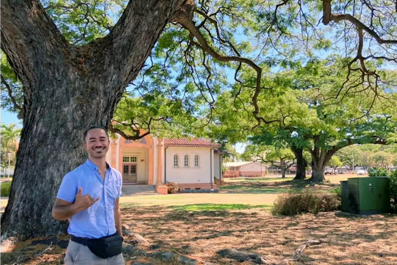 Hawaii school named for US leader muddles alumni identity